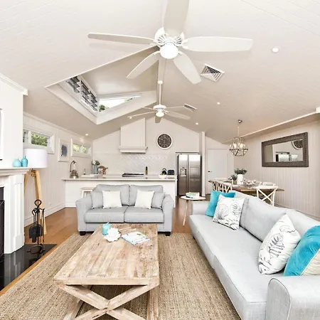 The Hamptons Beach House Near Dutchie'S Walk To Nelson Bay Exterior photo