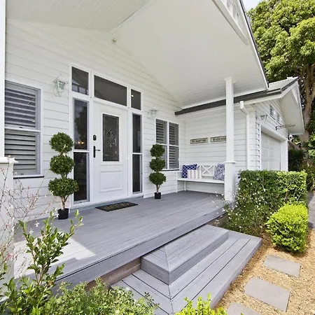 The Hamptons Beach House Near Dutchie'S Walk To Nelson Bay Exterior photo