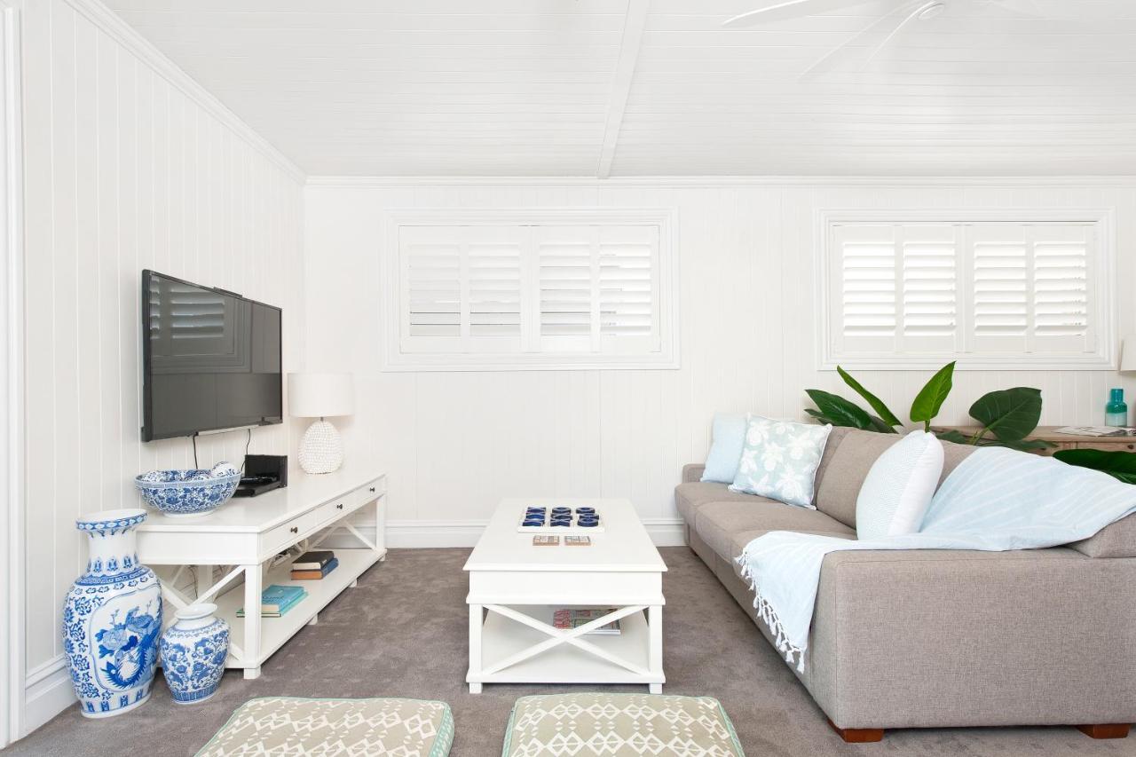 The Hamptons House Near Dutchie's Walk To Holiday home