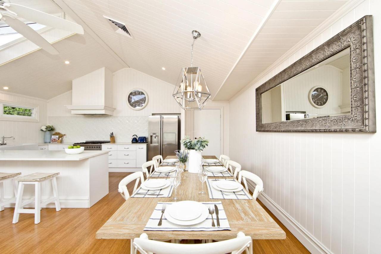 The Hamptons House Near Dutchie's Walk To *