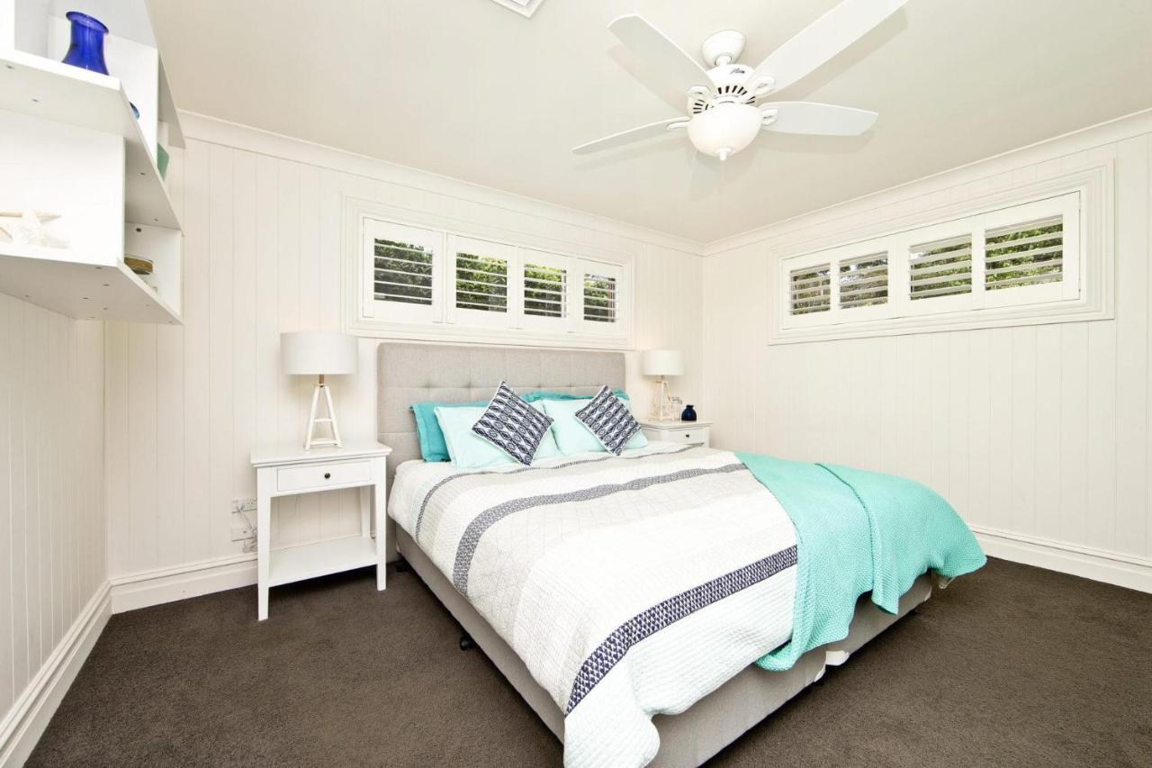 The Hamptons House Near Dutchie's Walk To Holiday home