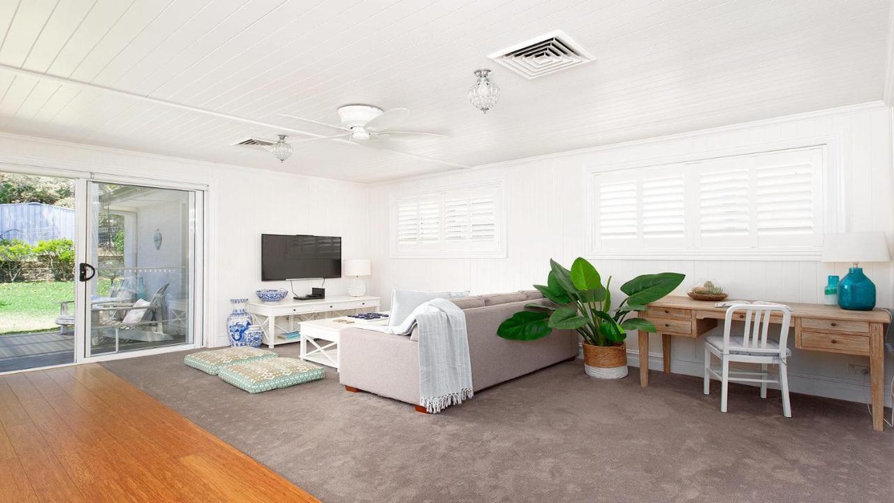 The Hamptons House Near Dutchie's Walk To Holiday home Nelson Bay