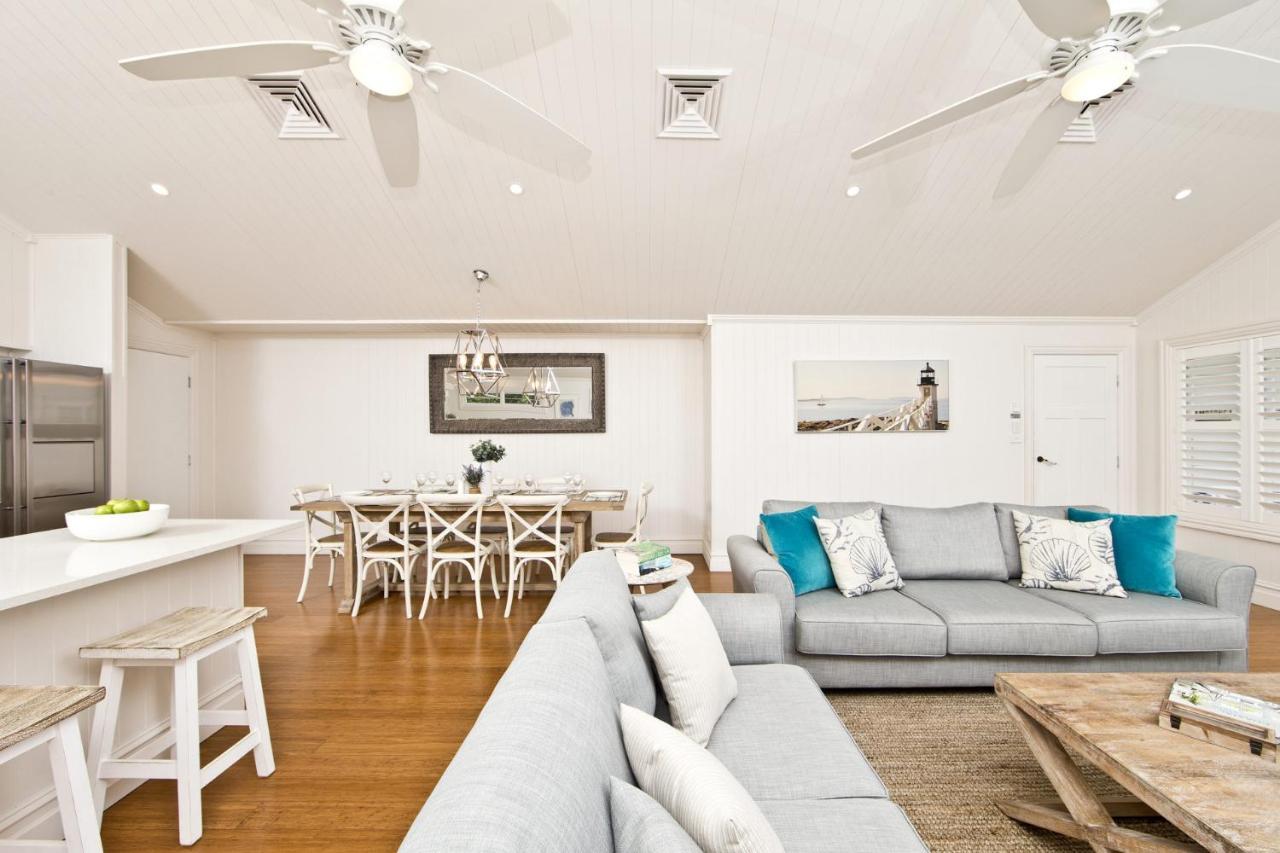The Hamptons House Near Dutchie's Walk To